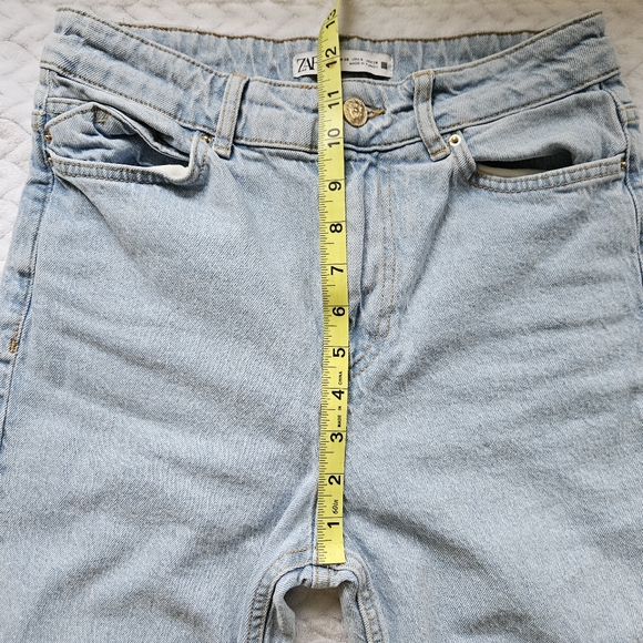 Zara Light Blue Mid-Rise Straight Leg Jeans Size 6 - Picture 3 of 14